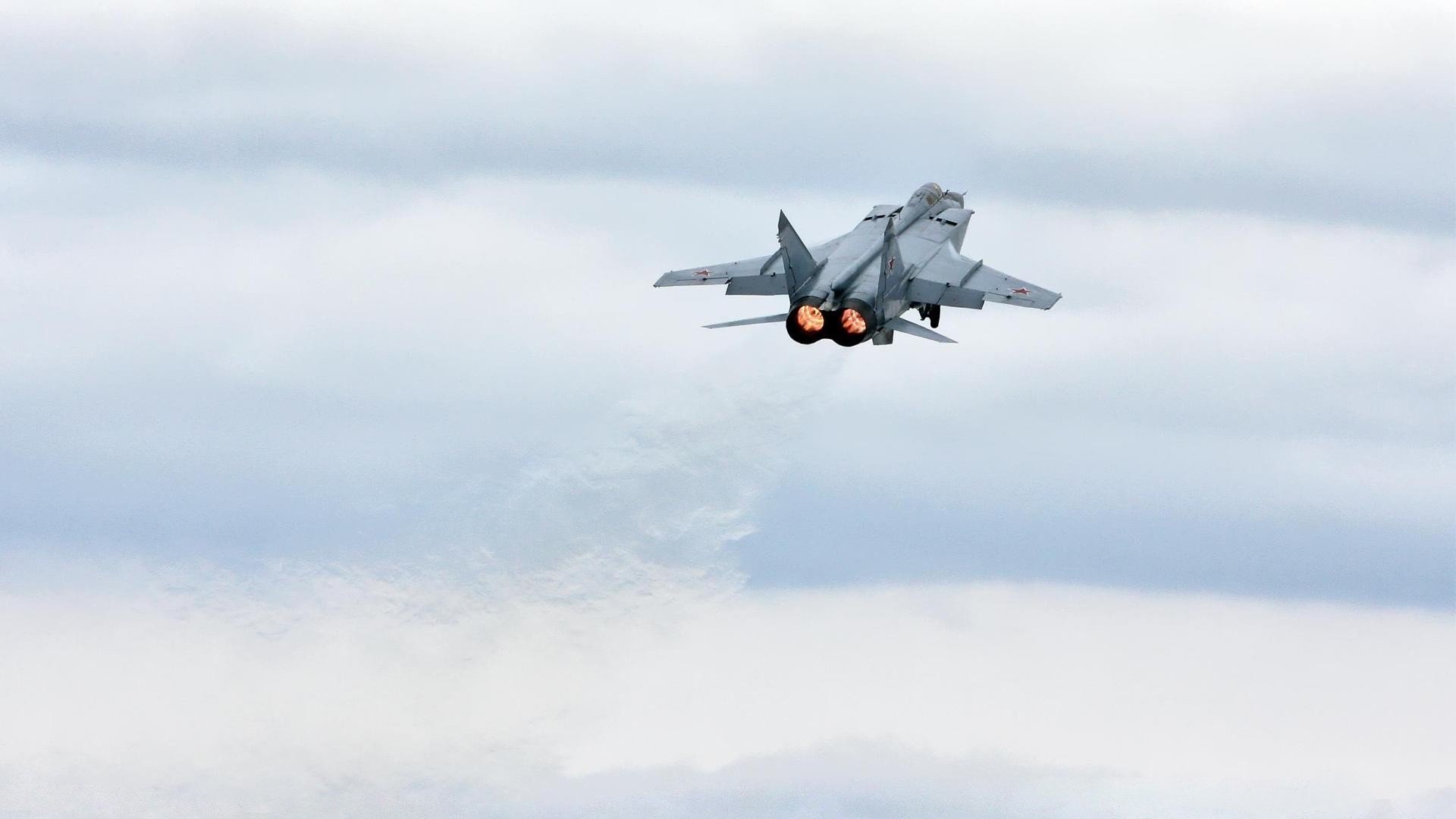 _全民健身操:「动起来」成为新时尚_,动起来dj版健身操