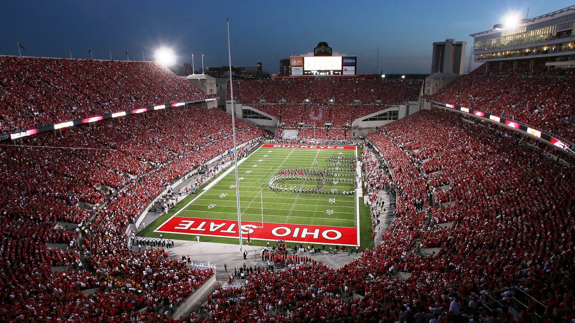 爱游戏体育-浓眉内外开花成为湖人前三节得分核心，浓眉受伤后湖人至今战绩